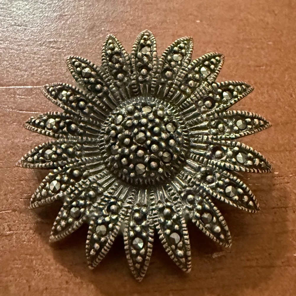 Vintage Sterling Silver Marcasite Sunflower Brooch Floral Sunburst Pin 925